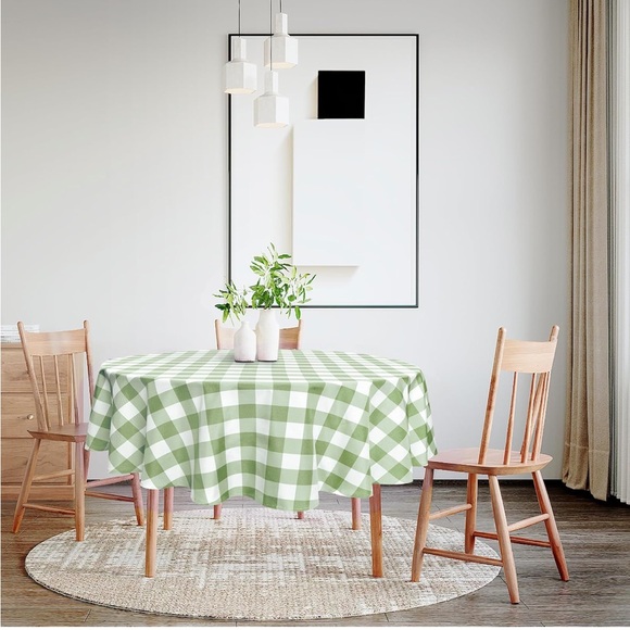 70 inch - Green and White Checkered Tablecloth - Picture 2 of 4